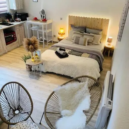 Maisonette Avec Jardin Nyaraló *