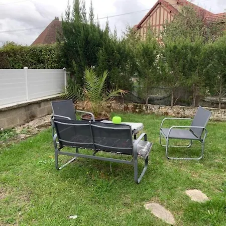 Nyaraló Maisonette Avec Jardin